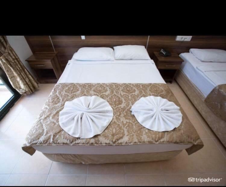 Club Chicago Hotel มาร์มาริส ภายนอก รูปภาพ